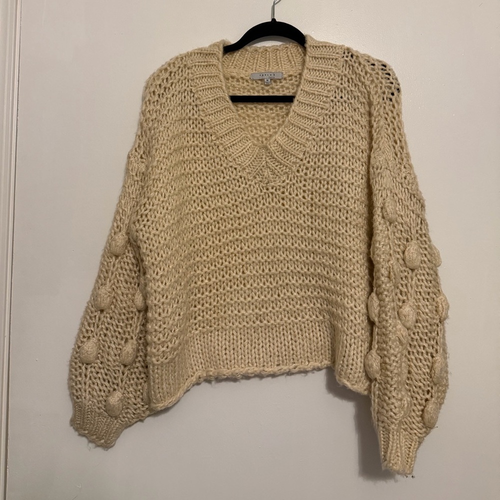 FAVLUX Textured Knit V-Neck Sweater - Beige